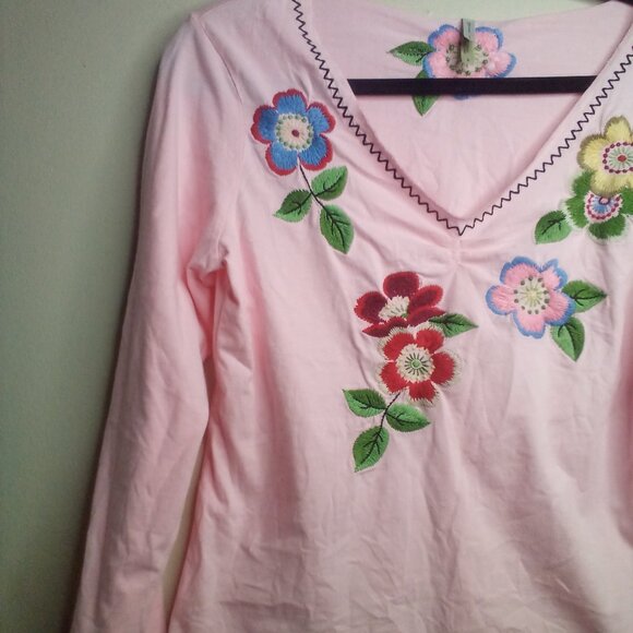 White Stag Blouse S Long Sleeve Embroidery Flowers V-Neck Pink - Picture 11 of 15